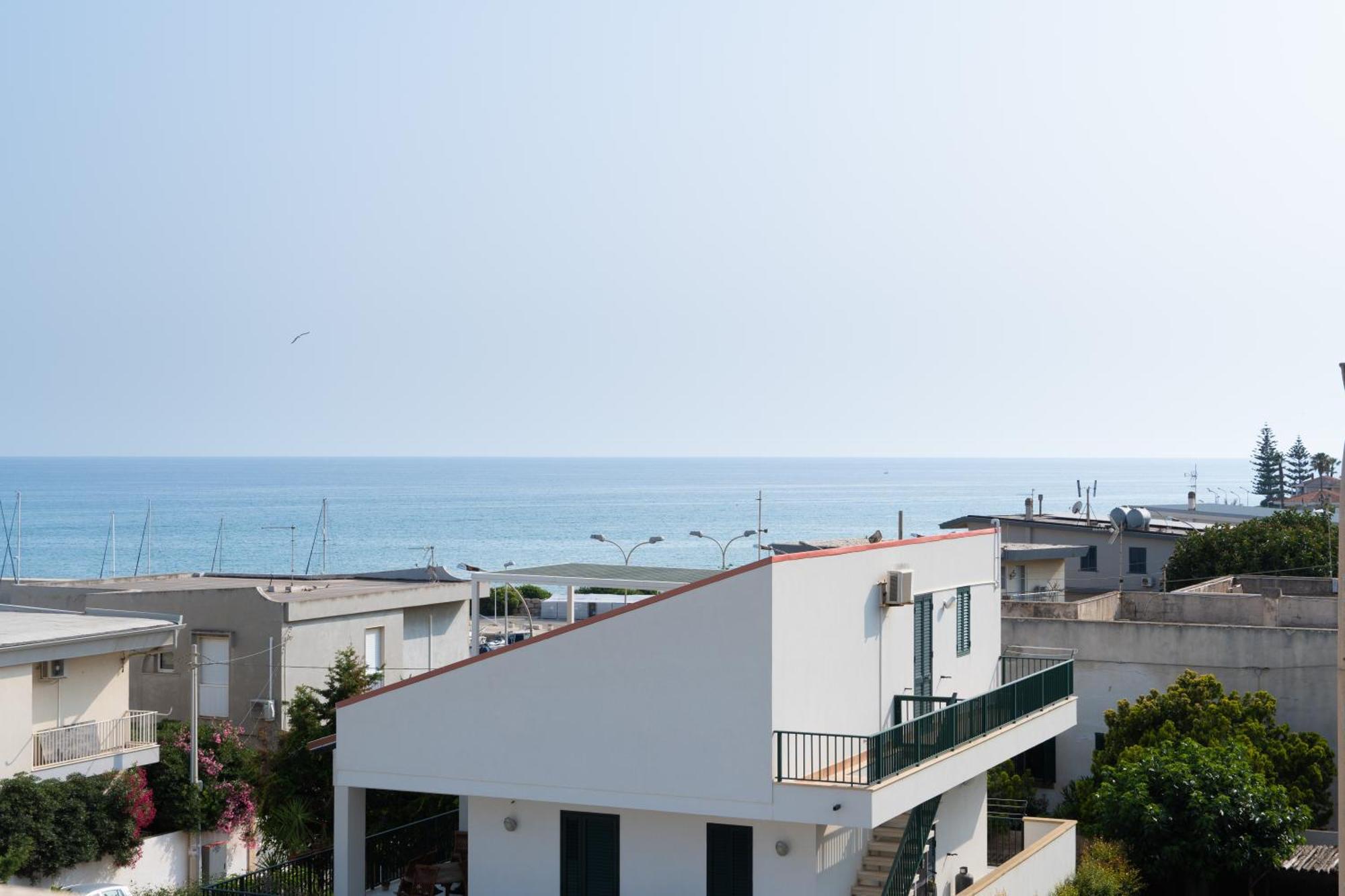 Edilia Vacanze Marina di Ragusa Exterior photo